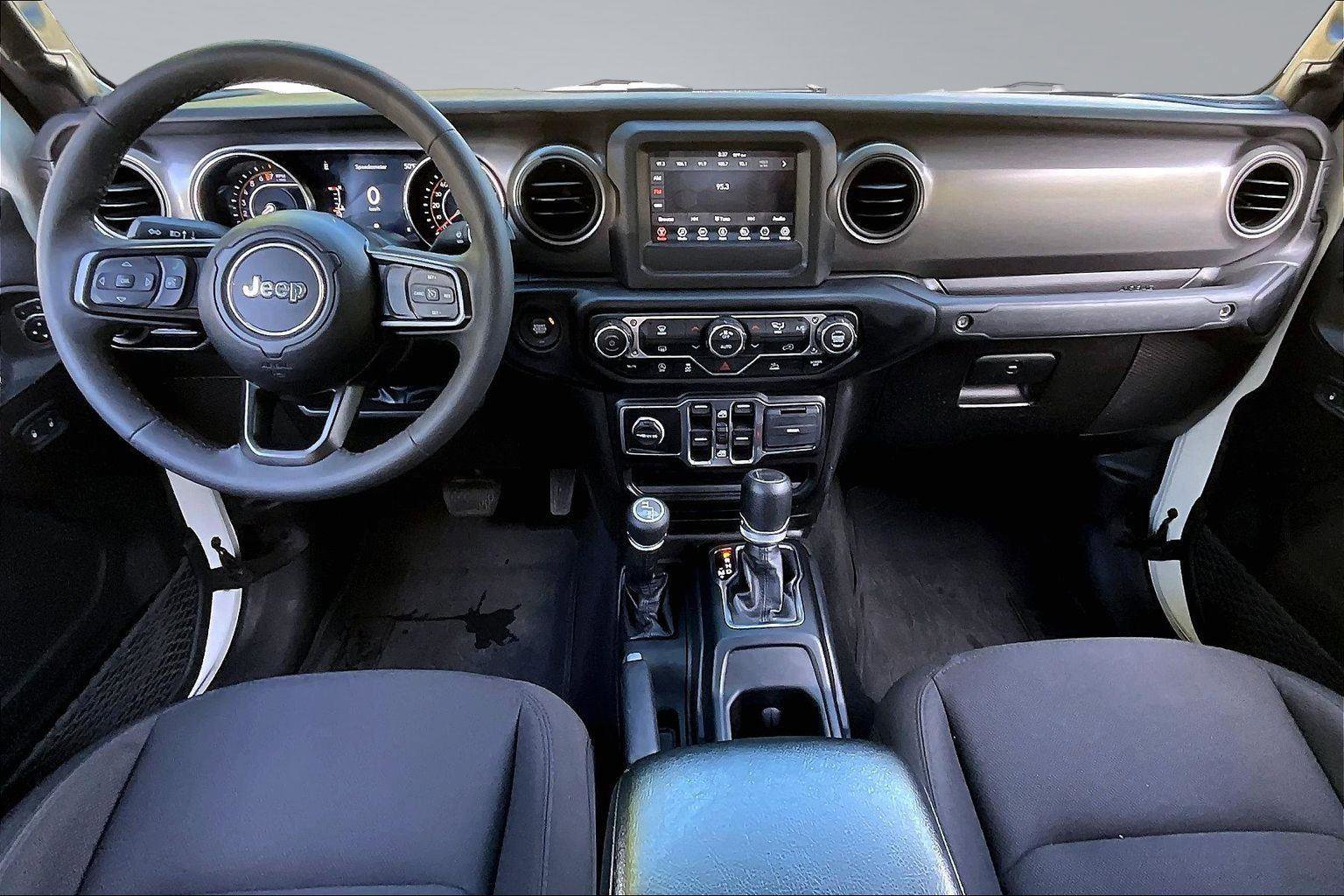 Certified 2023 Jeep Gladiator Sport AWD/4WD image 16