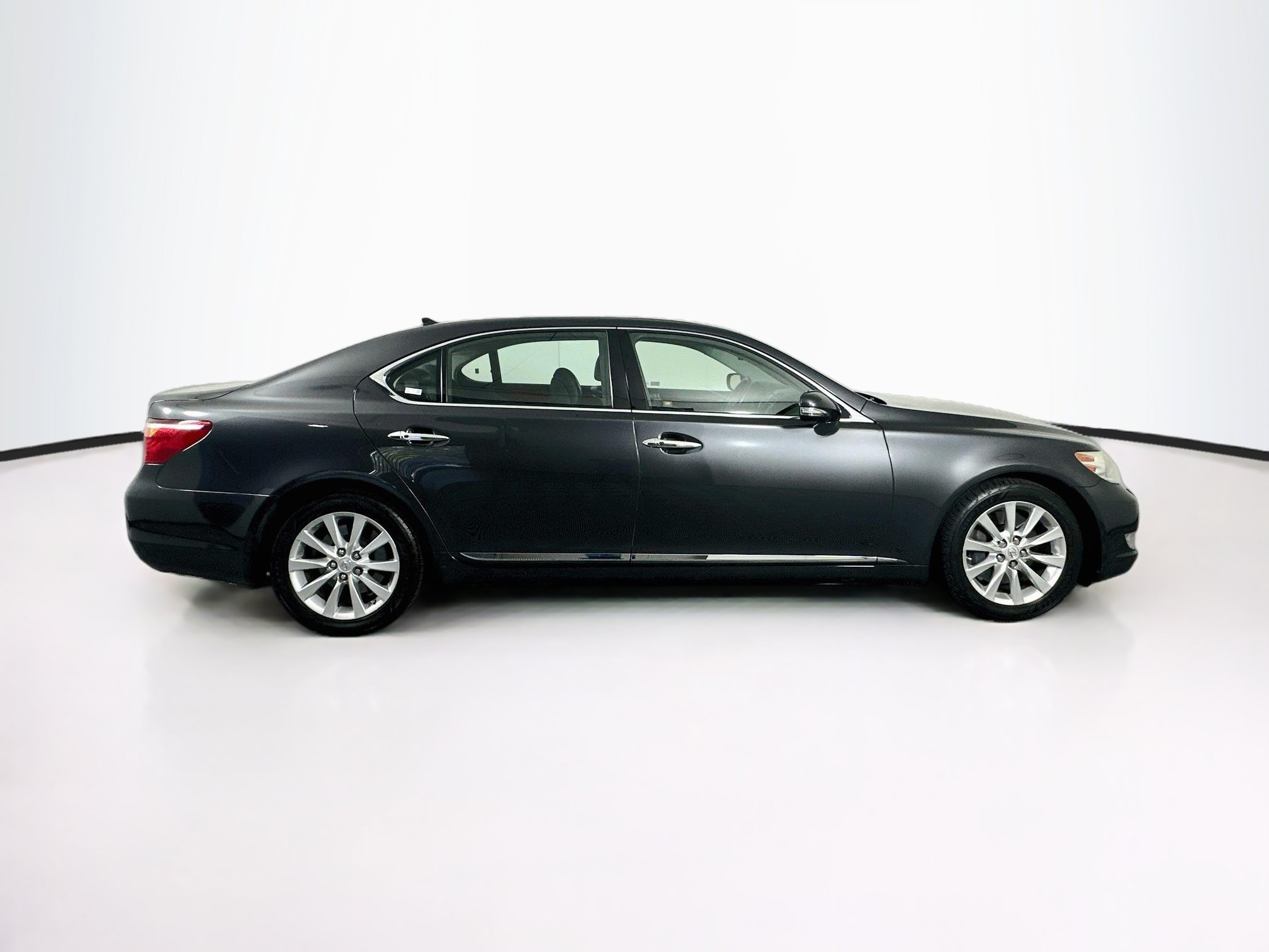 Used 2011 Lexus LS 460 L w/ Luxury Pkg AWD/4WD image 10