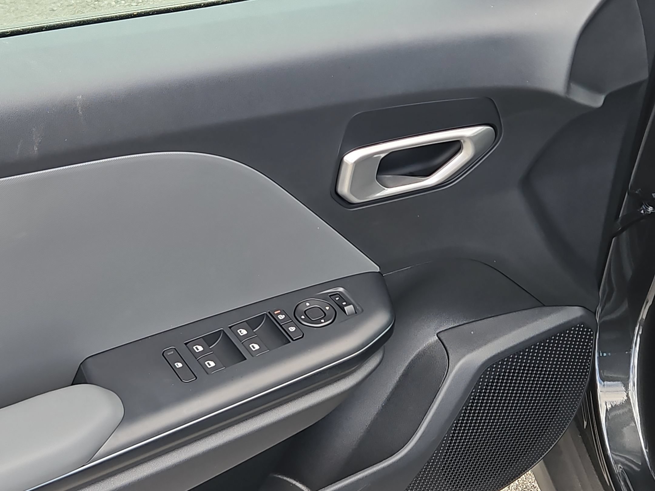 New 2026 Kia K4 FWD image 16