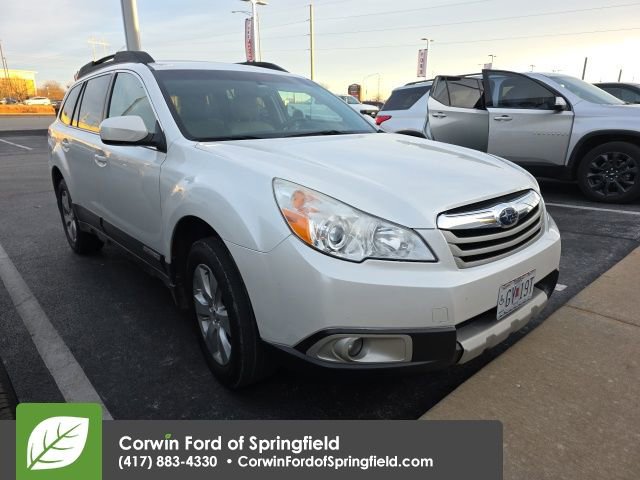 Used 2011 Subaru Outback 2.5i Limited image 2