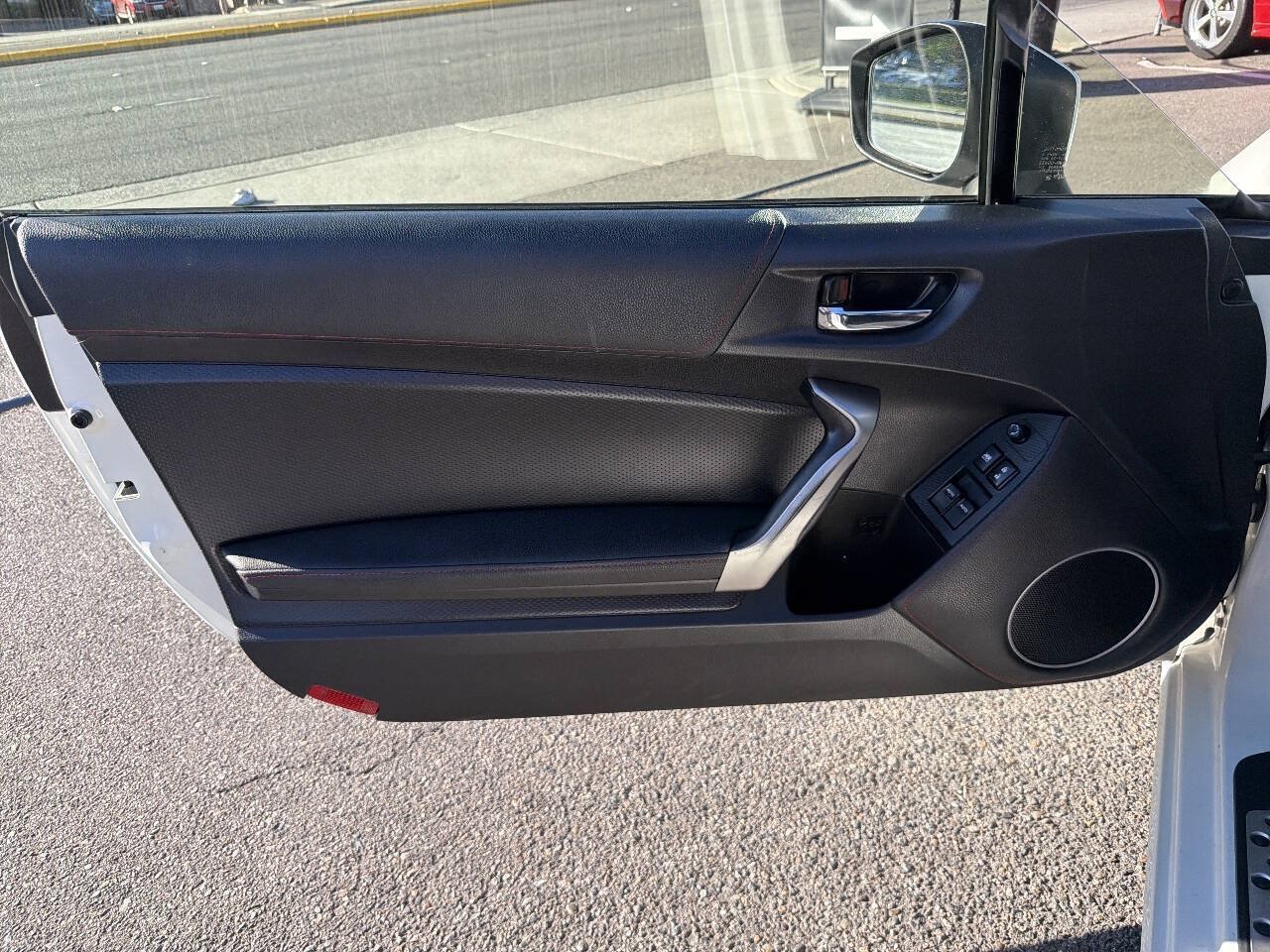 Used 2015 Scion FR-S RWD image 32