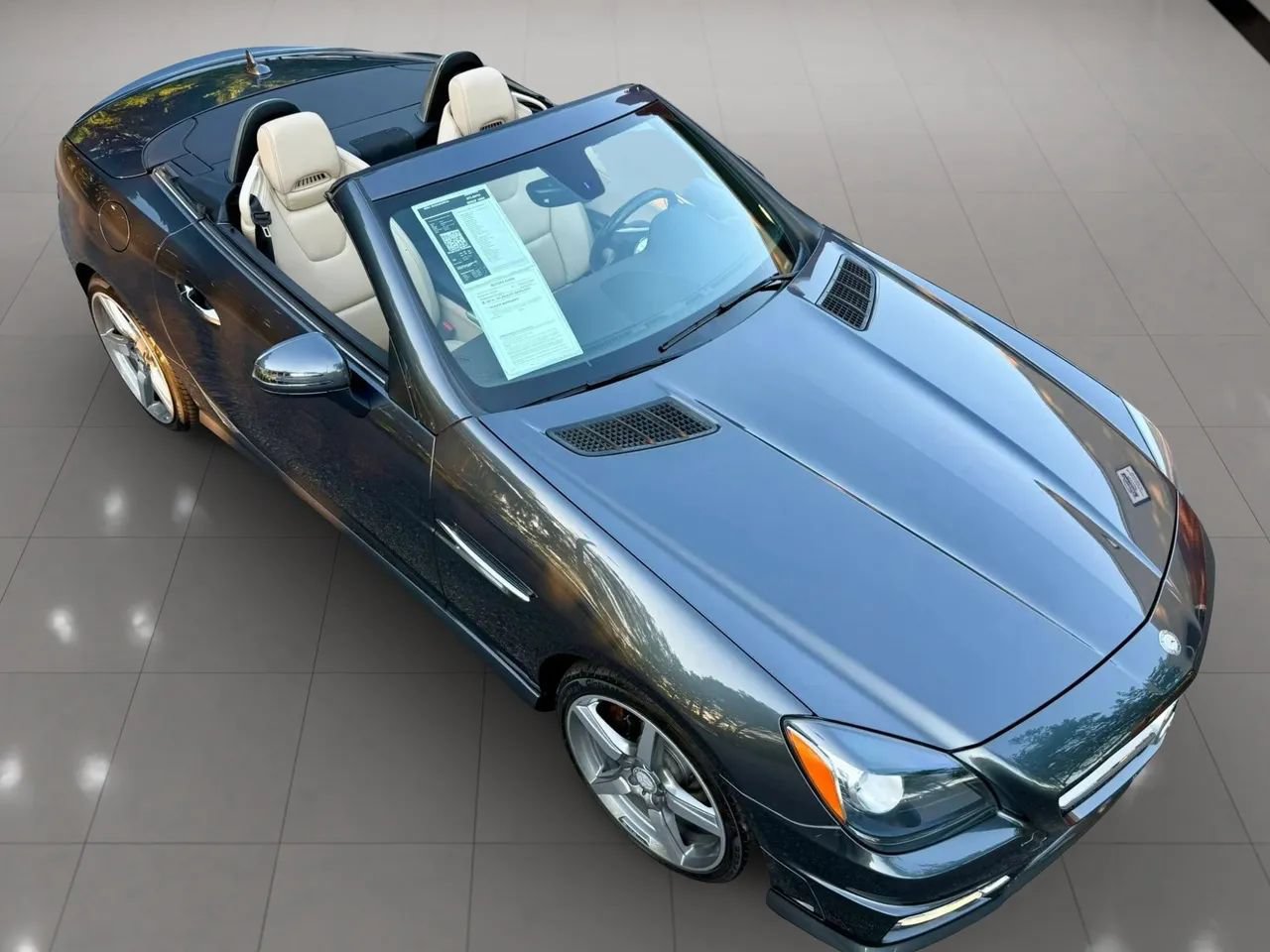 Used 2015 Mercedes-Benz SLK 250 image 32