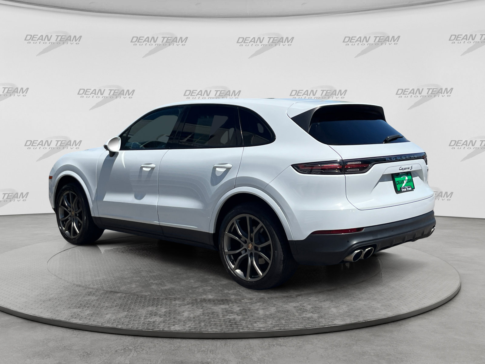 Used 2022 Porsche Cayenne S AWD/4WD image 6