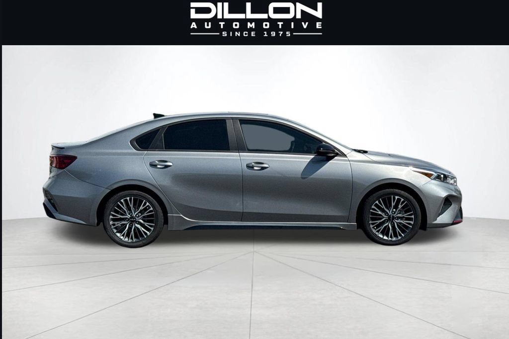 Used 2024 Kia Forte GT-Line w/ GT-Line Premium Package FWD image 3