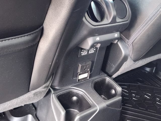 Used 2023 Jeep Gladiator Sport AWD/4WD image 32