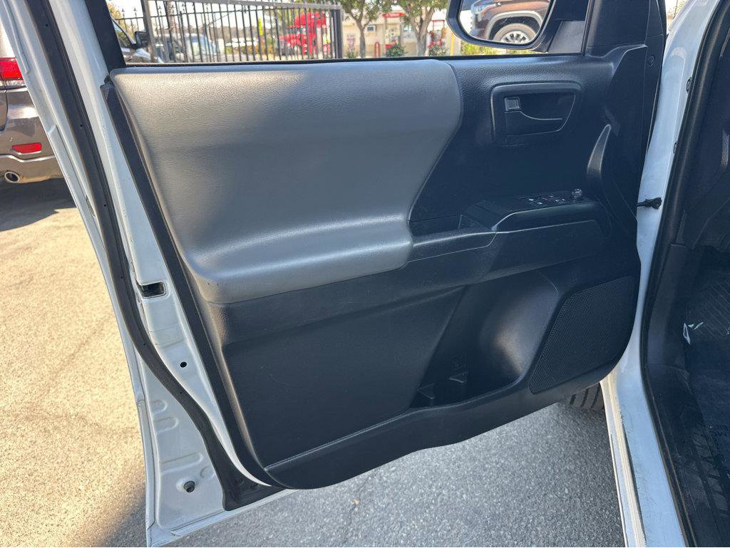 Used 2020 Toyota Tacoma SR RWD image 15