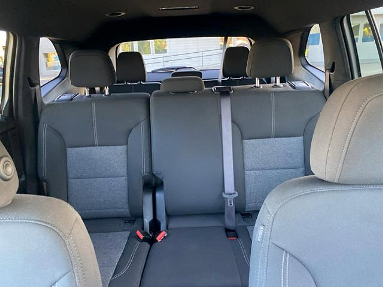 Used 2025 GMC Acadia Elevation AWD/4WD image 38