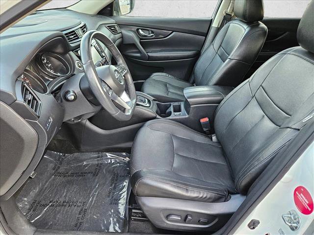 Used 2017 Nissan Rogue SL w/ SL Premium Package image 17