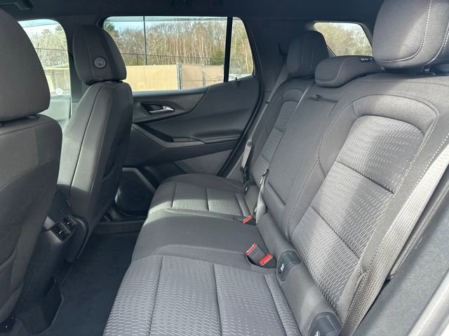 Used 2025 Chevrolet Equinox LT w/ Safety and Technology Package image 17