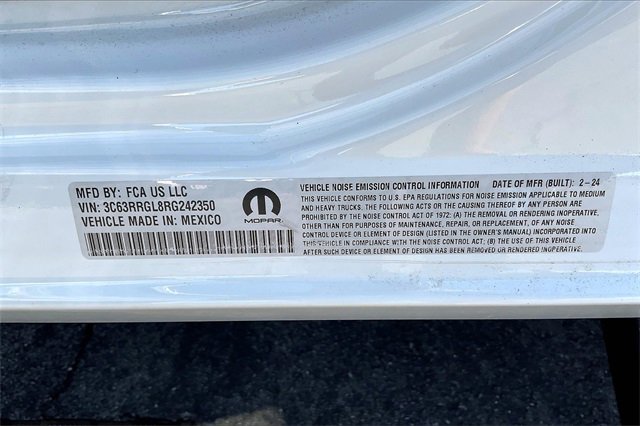 Used 2024 RAM 3500 Tradesman w/ Chrome Appearance Group image 33