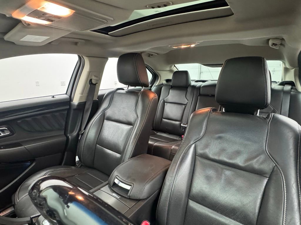 Used 2010 Ford Taurus Limited FWD image 16