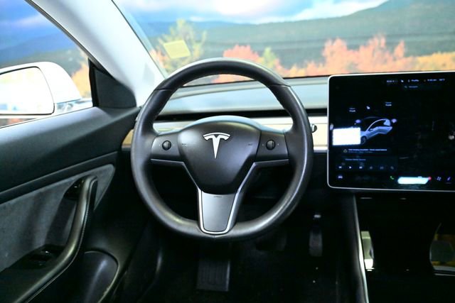 Used 2019 Tesla Model 3 Long Range image 33