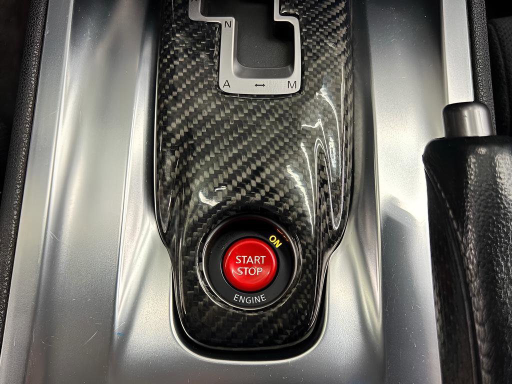 Used 2011 Nissan GT-R Premium image 65