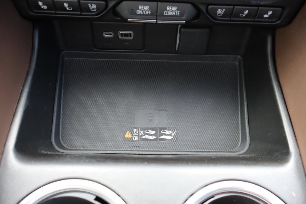 Used 2023 Chevrolet Tahoe High Country AWD/4WD image 17
