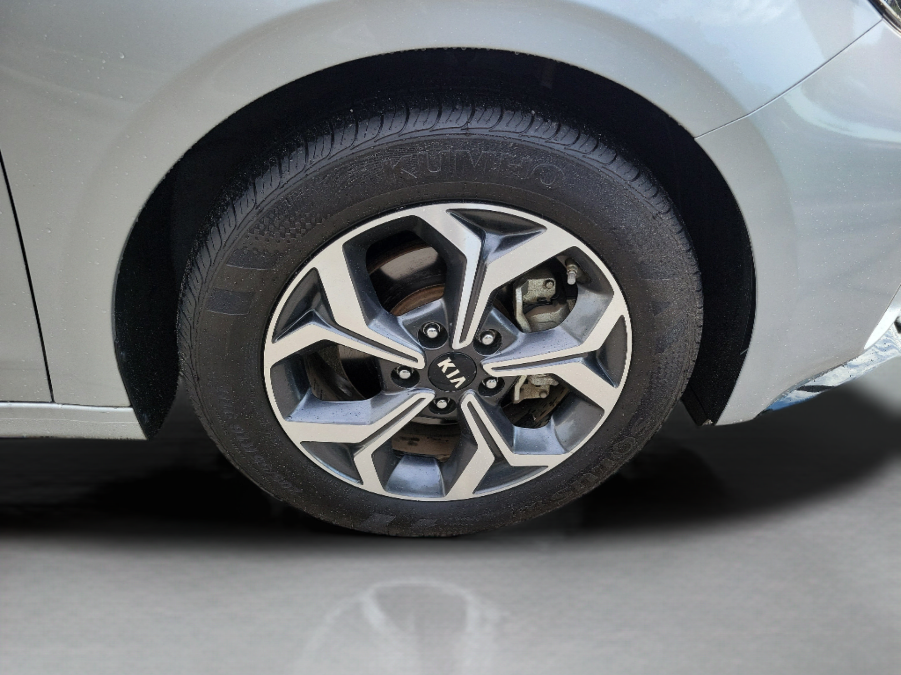 Used 2019 Kia Forte LXS FWD image 29