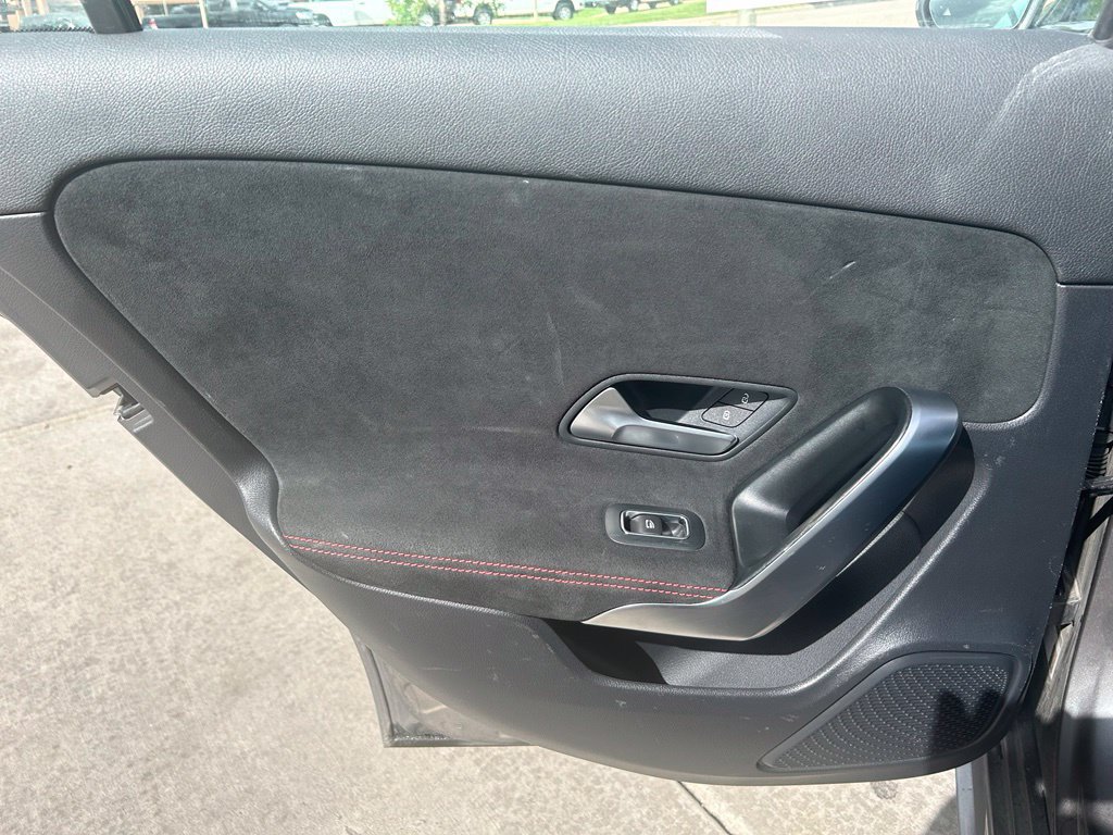 Used 2022 Mercedes-Benz A 220 4MATIC image 25
