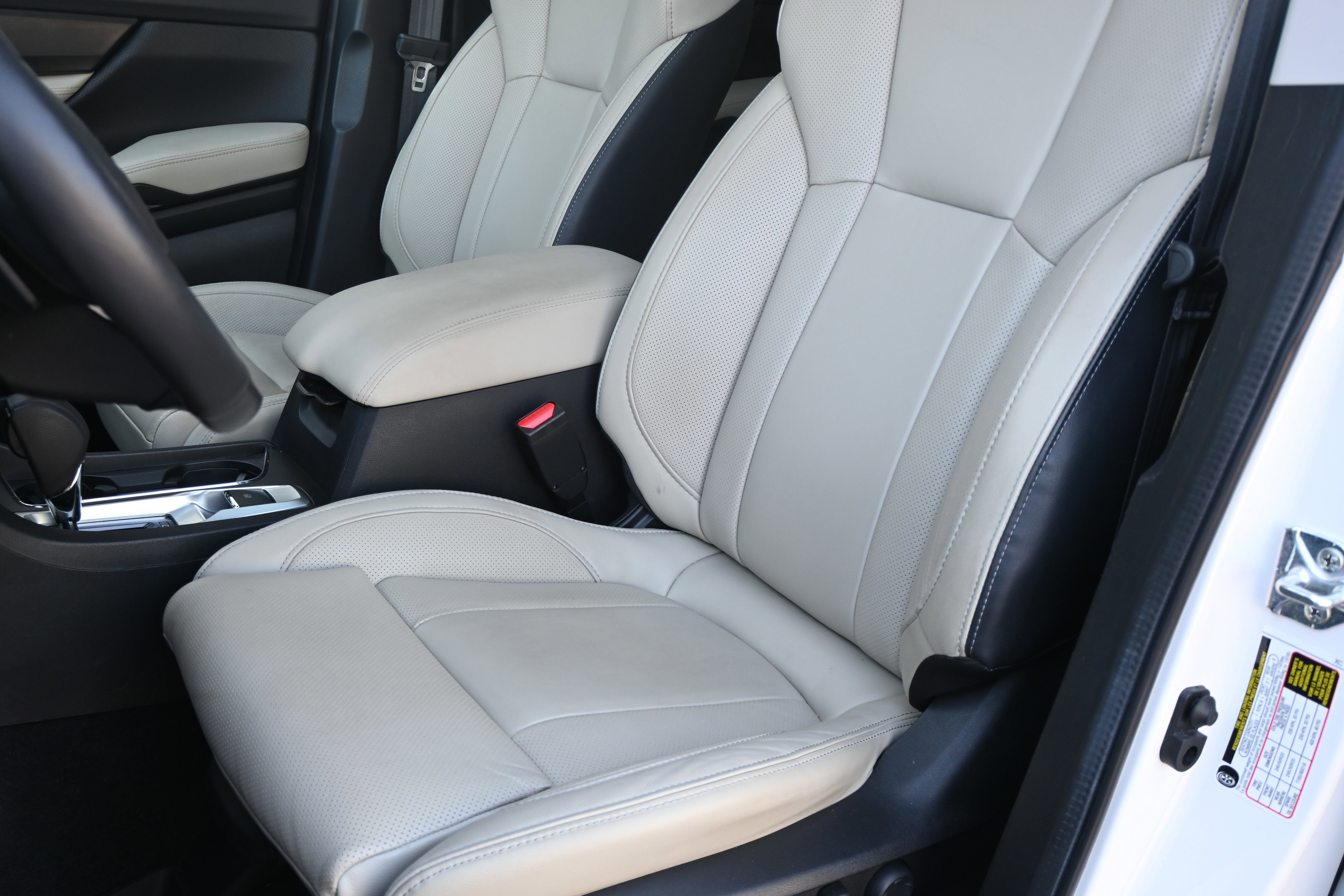 Used 2024 Subaru Ascent Limited w/ Technology Package image 16