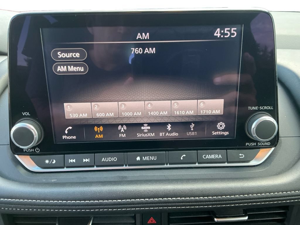 Used 2025 Nissan Rogue SV AWD/4WD image 19