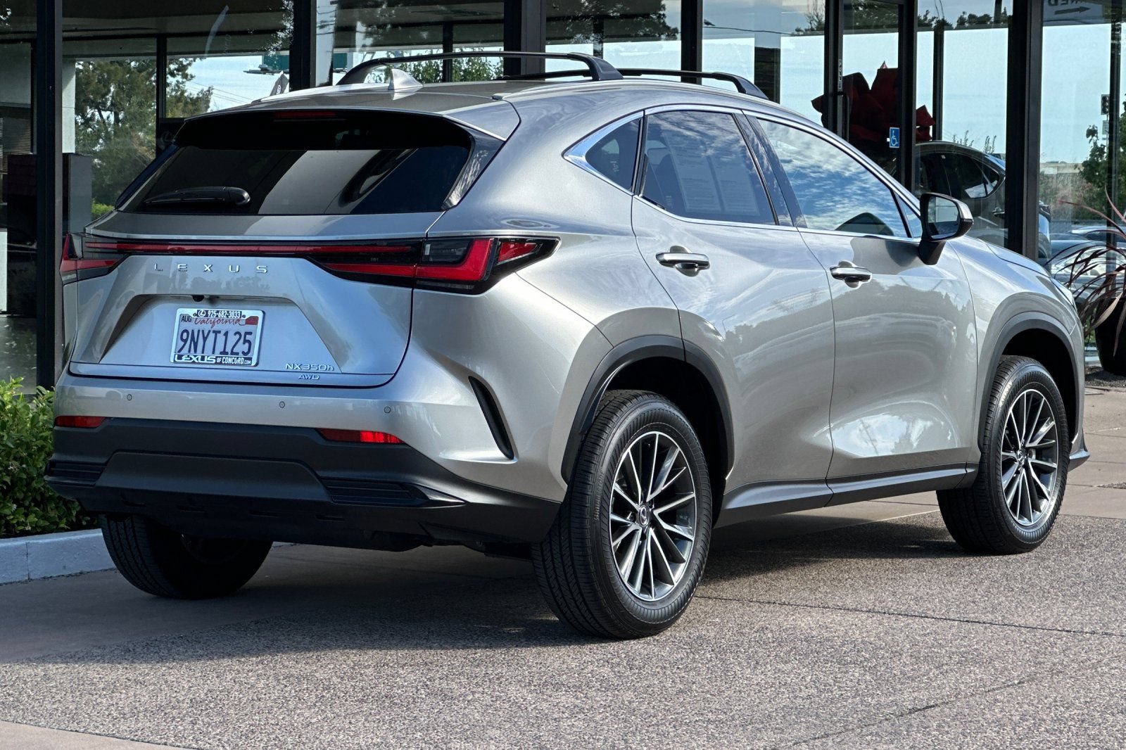 Used 2025 Lexus NX 350h AWD w/ Cold Area Package image 4