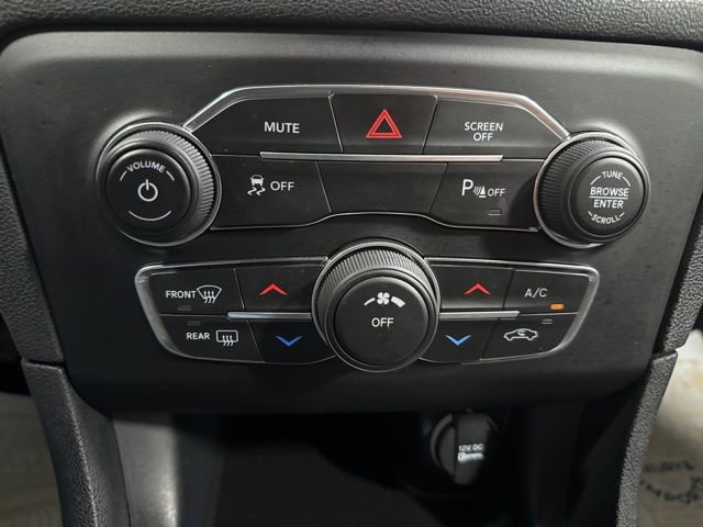 Used 2020 Dodge Charger SXT image 19