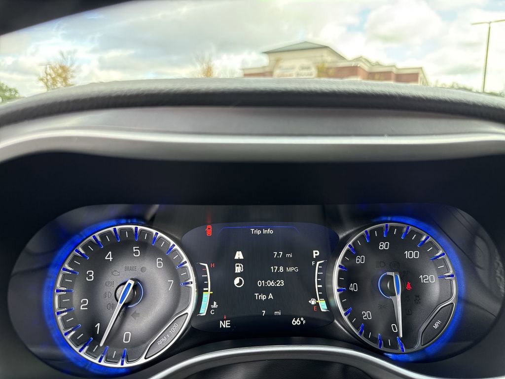 New 2026 Chrysler Pacifica Select FWD image 17