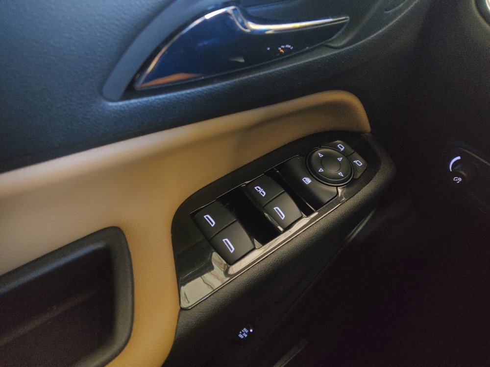 Used 2022 Chevrolet Equinox Premier image 27