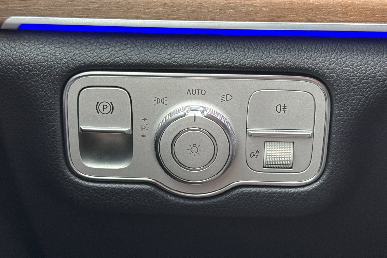 Used 2021 Mercedes-Benz GLE 350 4MATIC image 35