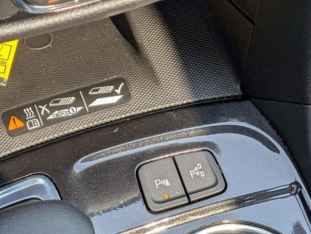 Used 2024 Chevrolet Equinox Premier image 21