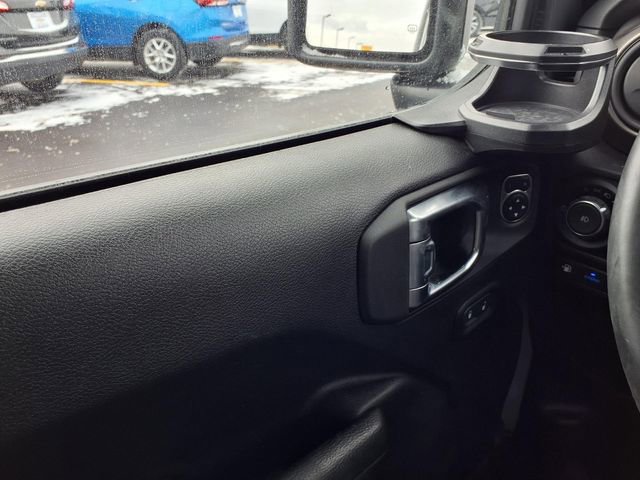 Used 2023 Jeep Wrangler Unlimited w/ Cold Weather Group image 19