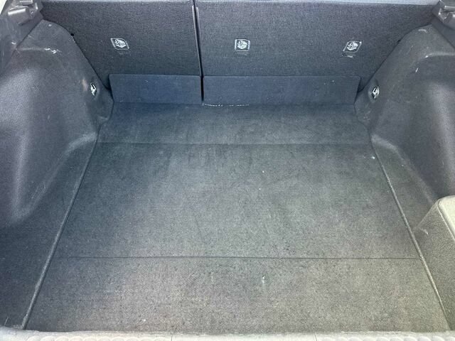 Used 2024 Toyota Prius LE FWD image 17