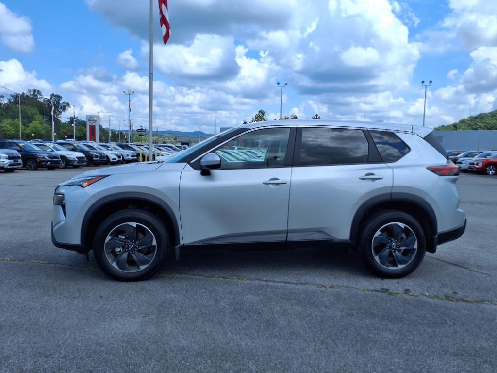 Certified 2025 Nissan Rogue SV image 2