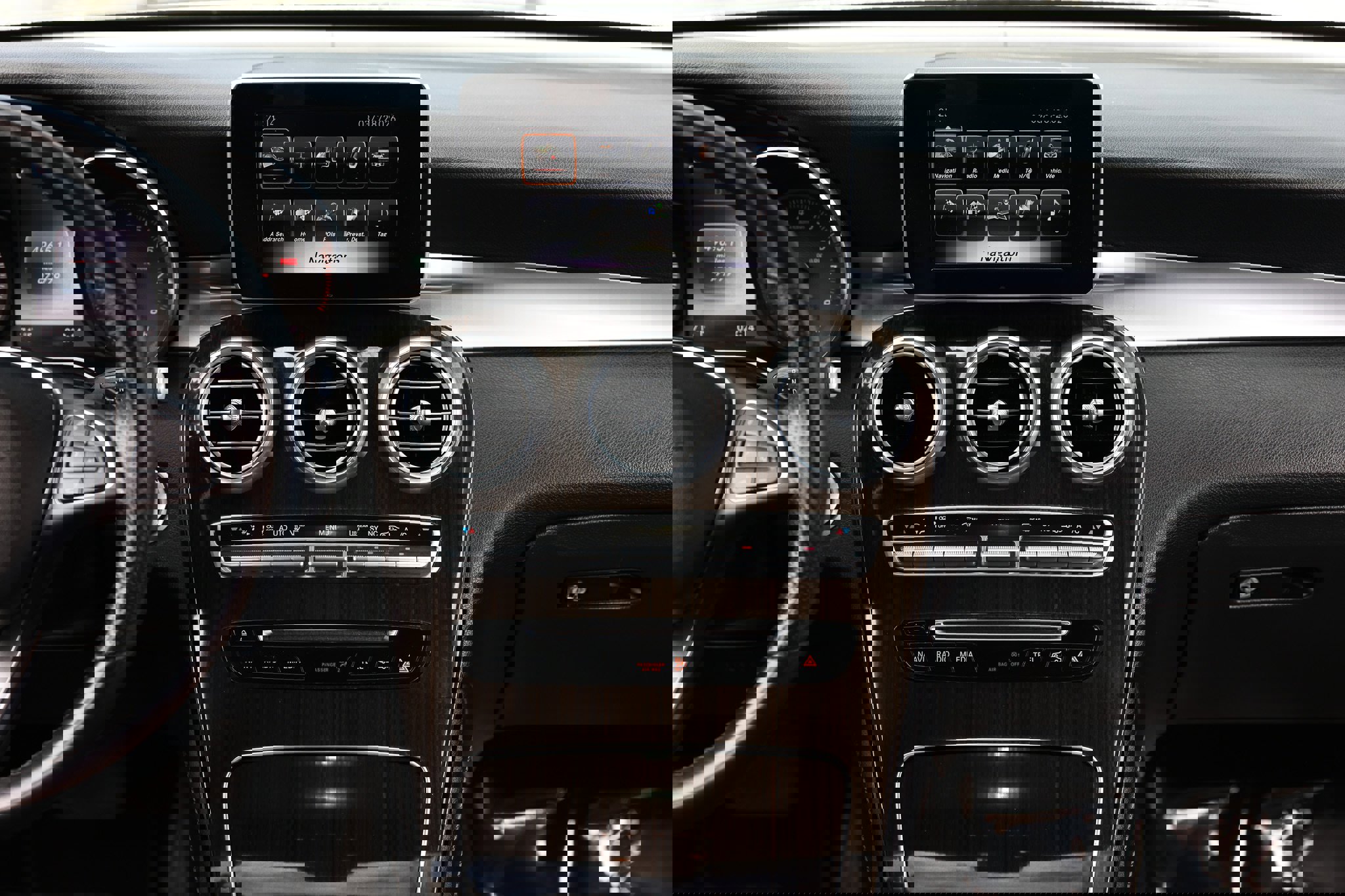 Used 2019 Mercedes-Benz GLC 300 w/ Premium Package image 39