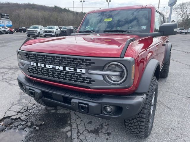 New 2025 Ford Bronco Badlands image 4