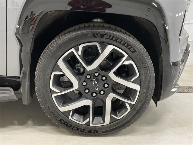 New 2025 Chevrolet Silverado EV RST image 14