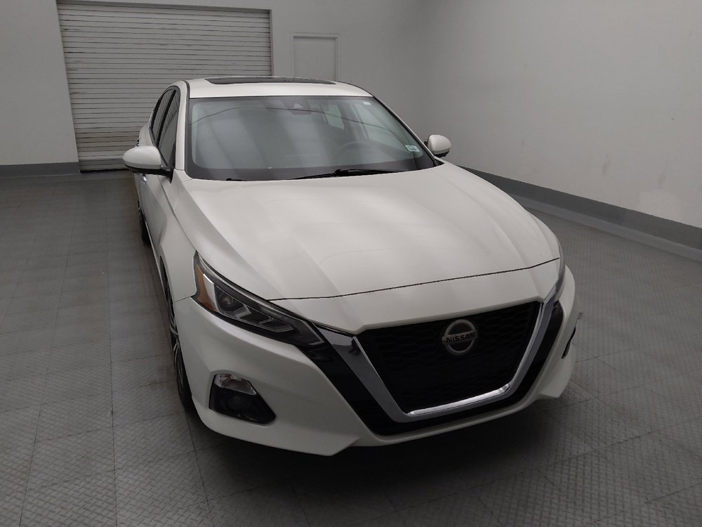 Used 2019 Nissan Altima 2.5 Platinum FWD image 14