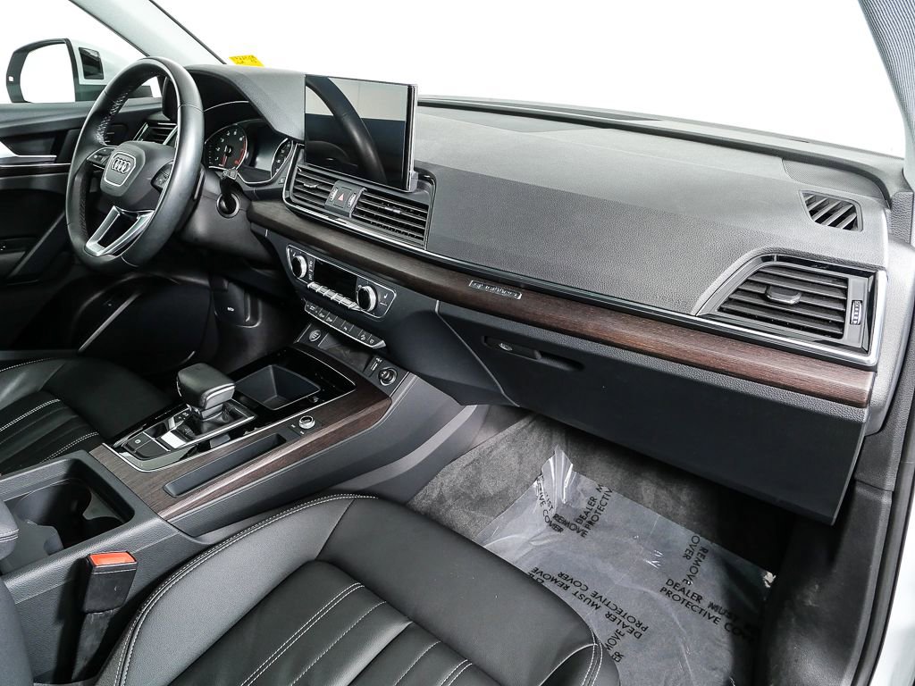 Used 2023 Audi Q5 2.0T Premium w/ Convenience Package image 23