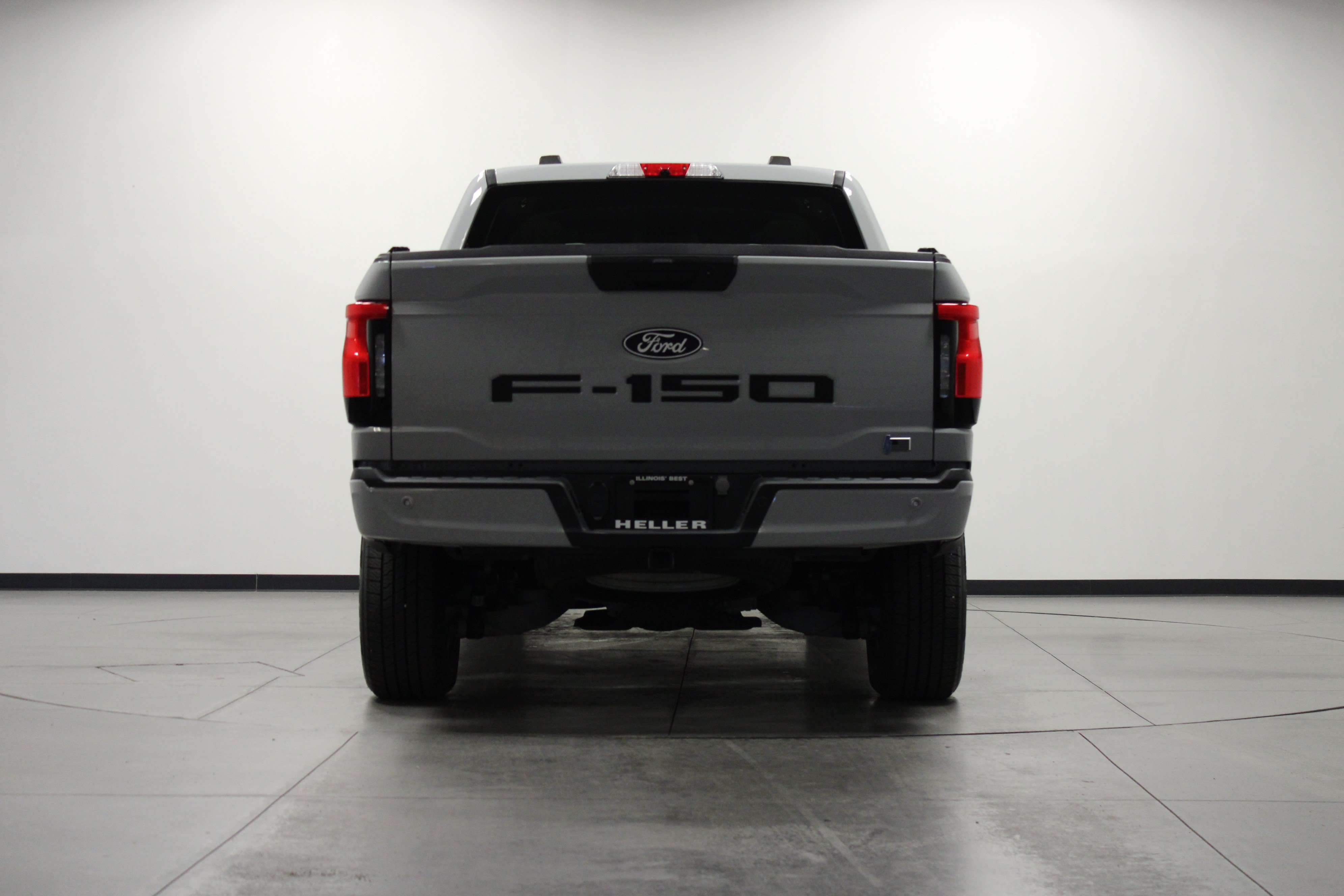 Used 2024 Ford F150 Lightning XLT AWD/4WD image 5