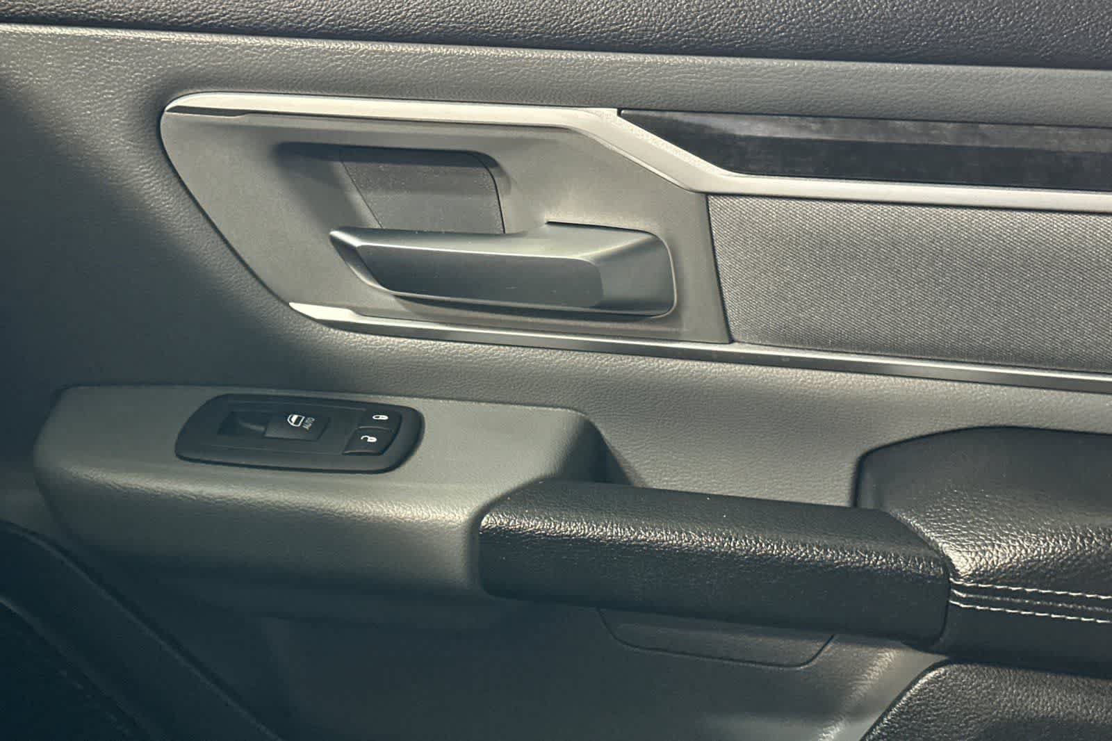 Used 2020 RAM 1500 Big Horn AWD/4WD image 18