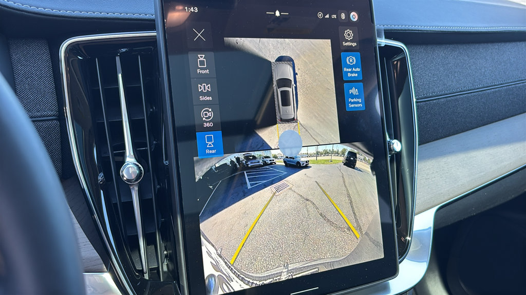 New 2027 Volvo XC90 B6 Plus AWD/4WD image 21
