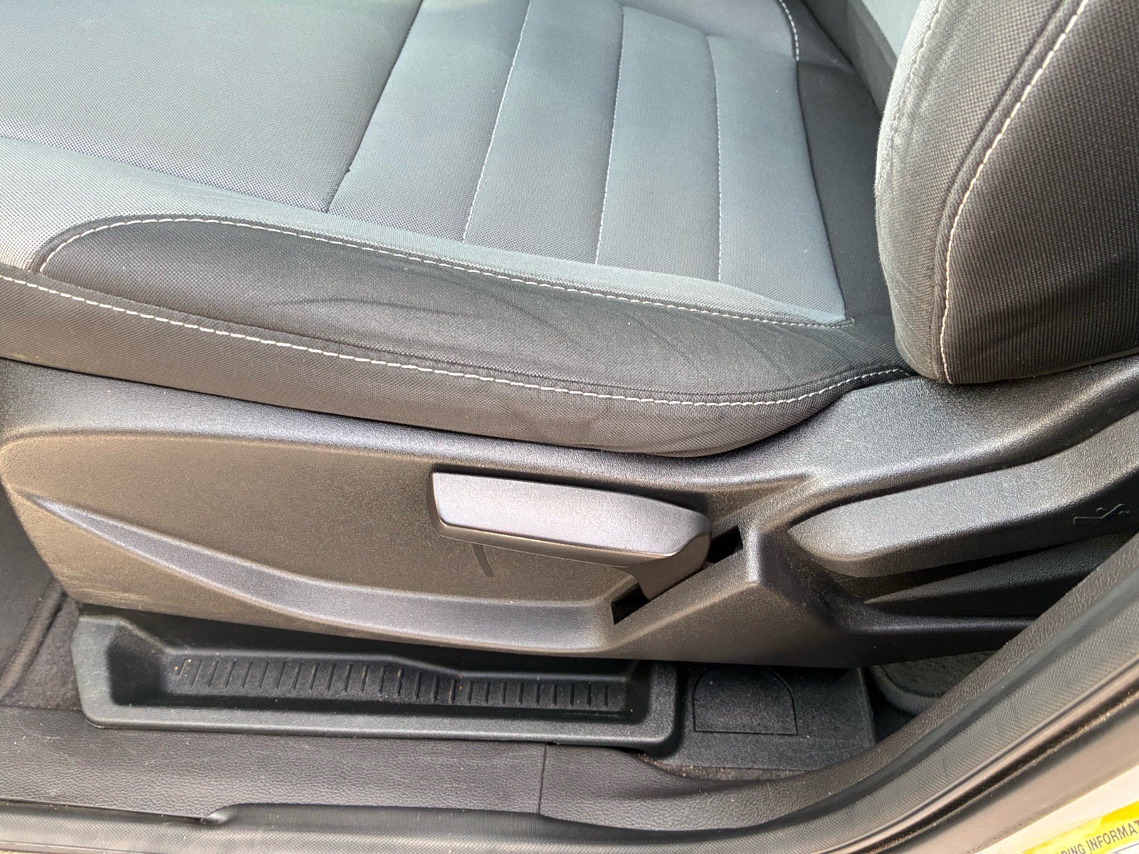 Used 2017 Ford Escape S FWD image 8