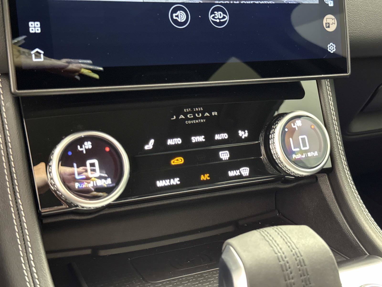 Certified 2026 Jaguar F-PACE R-Dynamic S AWD/4WD image 26