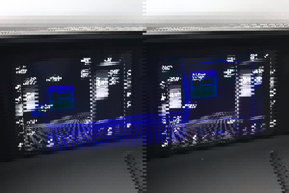 Used 2022 Lexus LC 500 Coupe w/ Performance Package RWD image 51