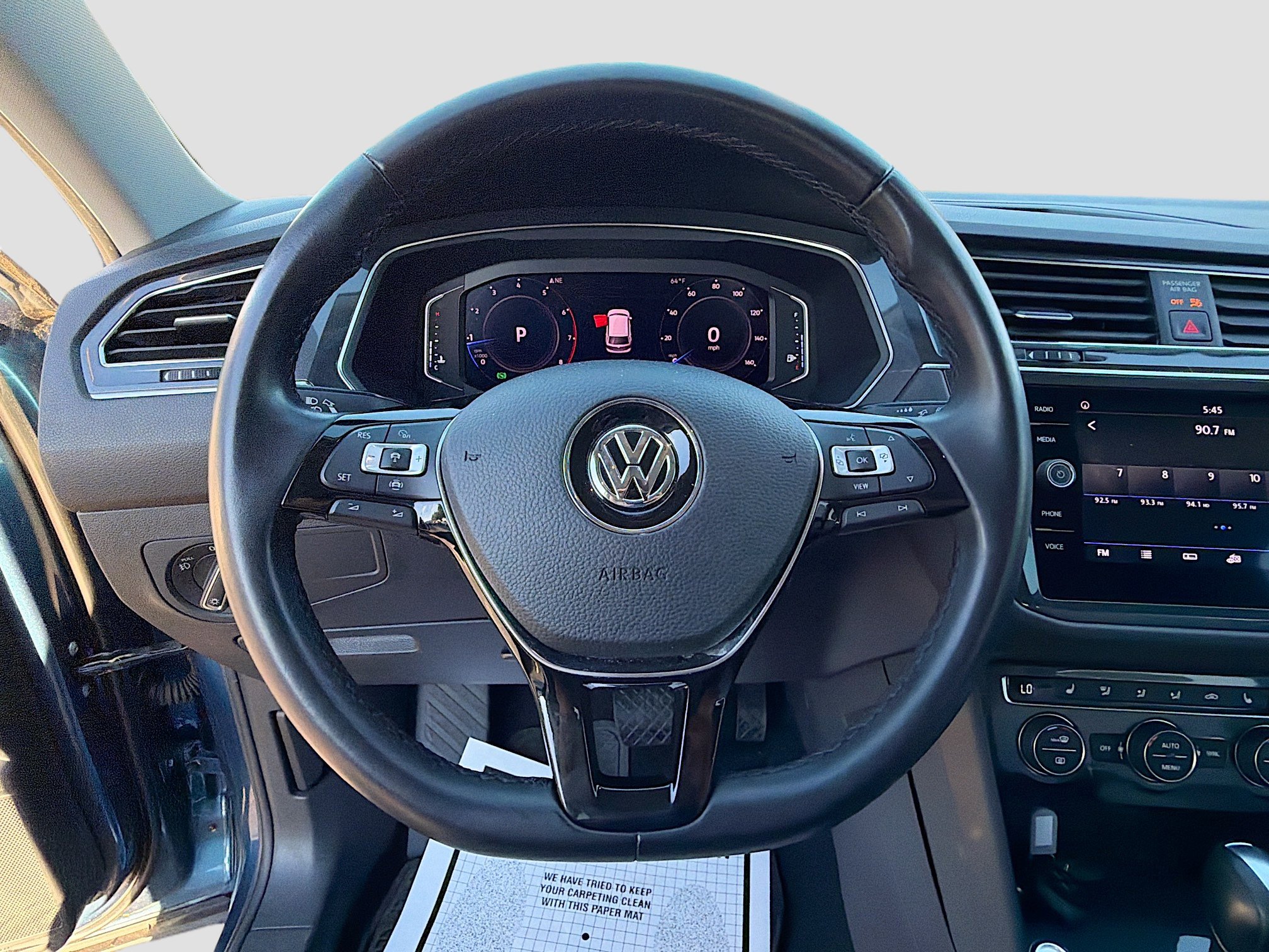 Used 2019 Volkswagen Tiguan SE image 39