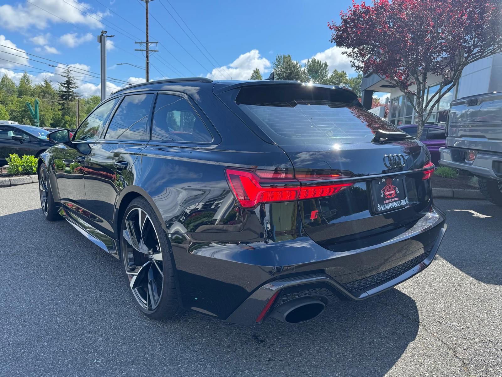 Used 2021 Audi RS 6 AWD/4WD image 3