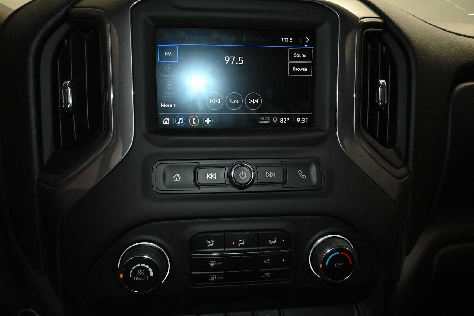 Used 2024 Chevrolet Silverado 1500 Custom AWD/4WD image 18