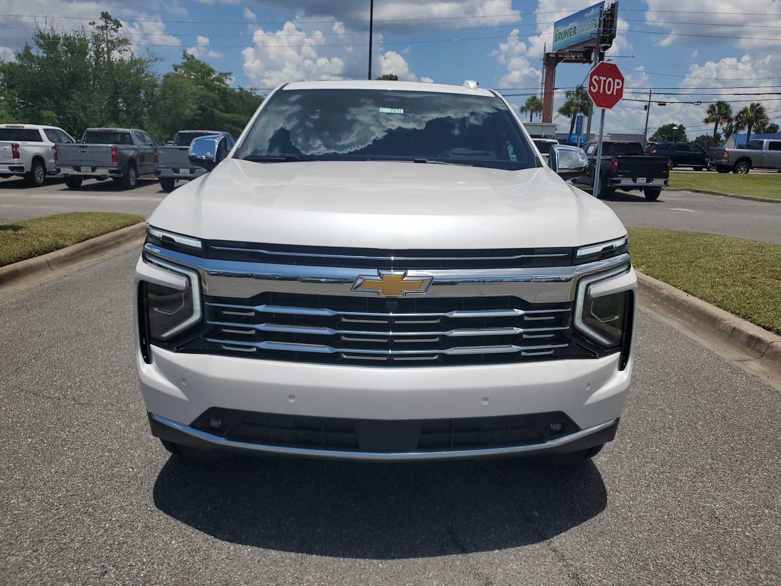 New 2025 Chevrolet Suburban Premier AWD/4WD image 9