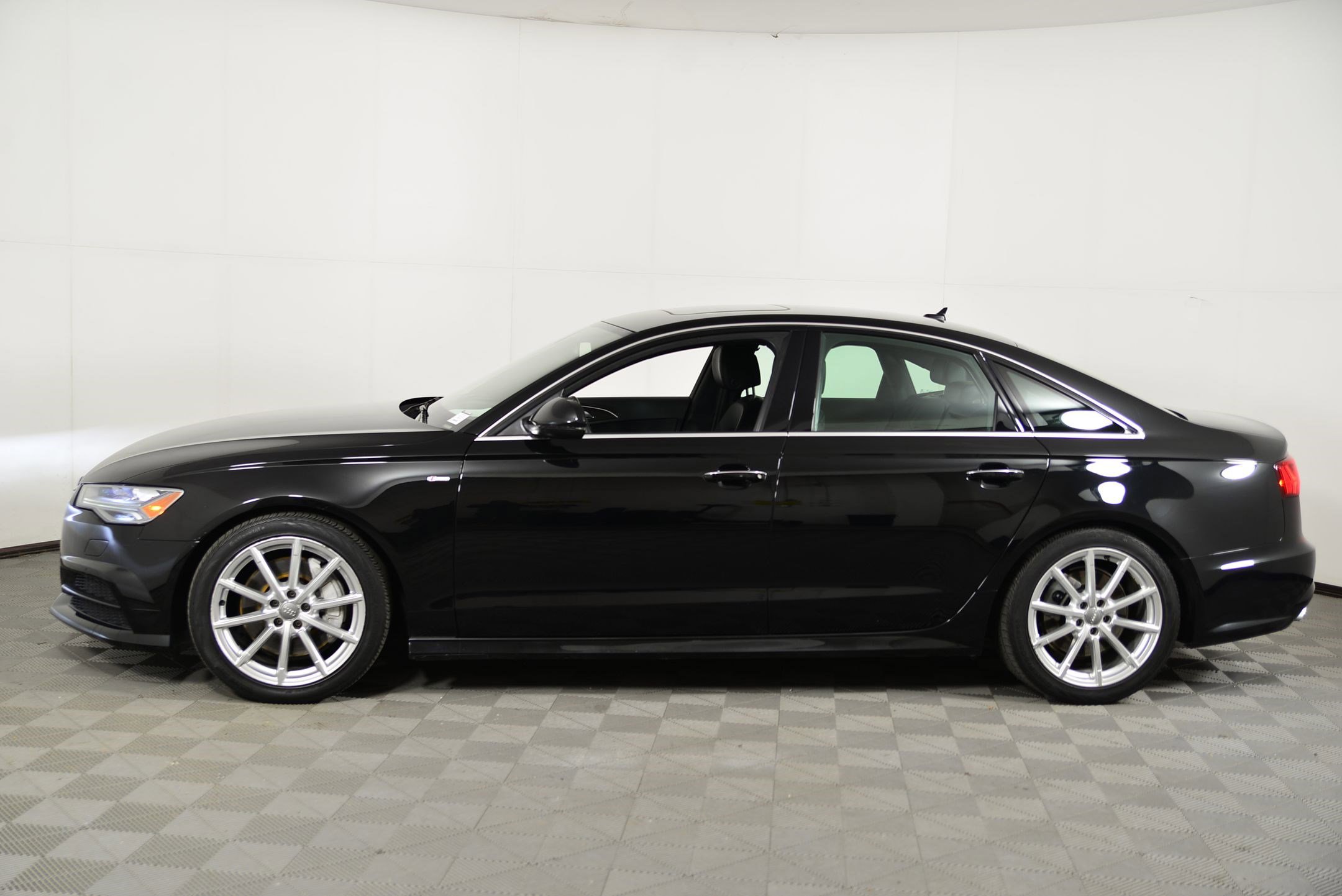 Used 2018 Audi A6 2.0T Premium Plus w/ Premium Plus Package image 2