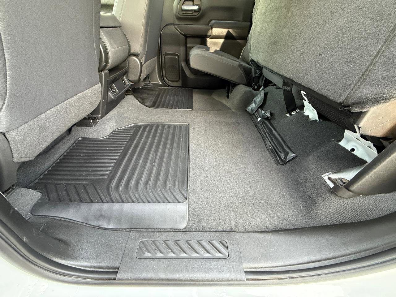 Used 2022 Chevrolet Silverado 2500 Custom w/ Custom Value Package image 22