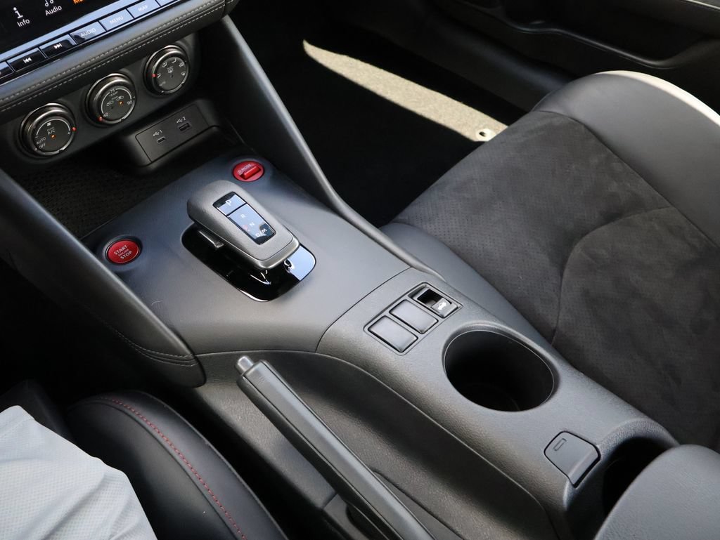 Used 2025 Nissan Z NISMO w/ Floor Mat Package RWD image 41