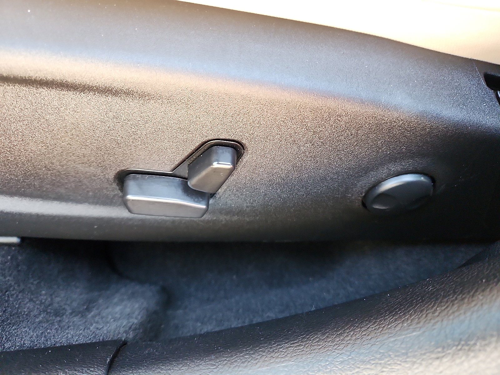 Used 2023 Chrysler 300 Touring L w/ Safetytec Plus Group image 12